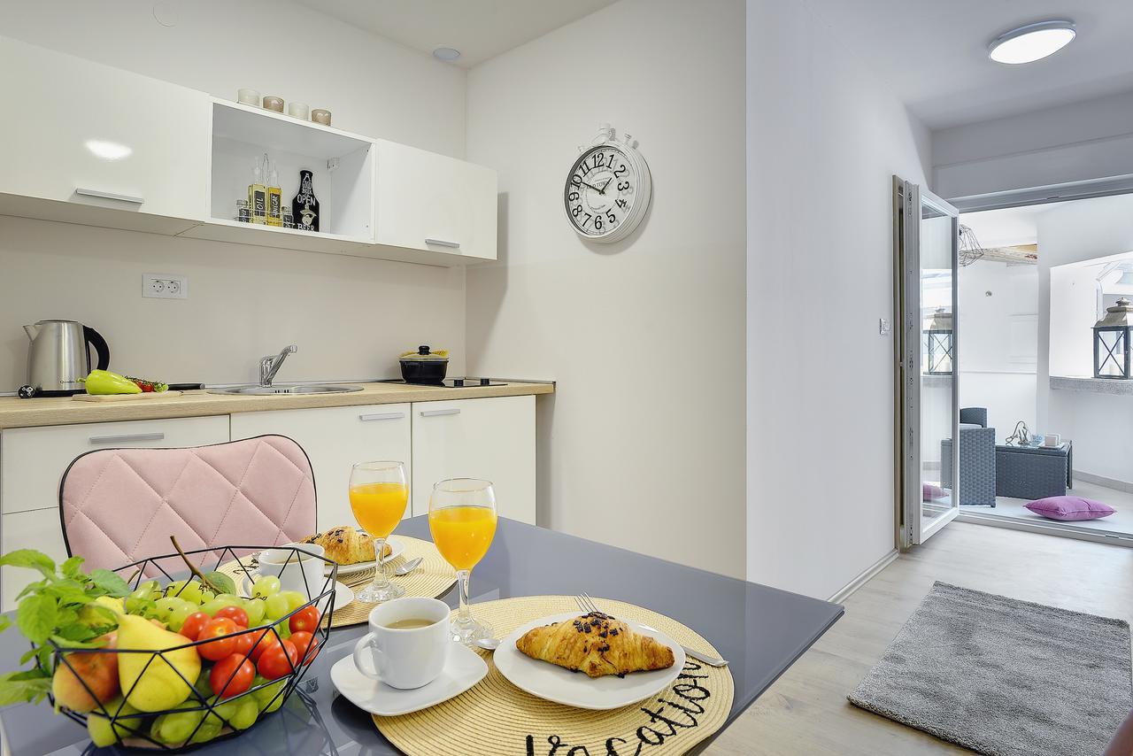 D&A City Center Apartments With Free Parking 풀라 외부 사진