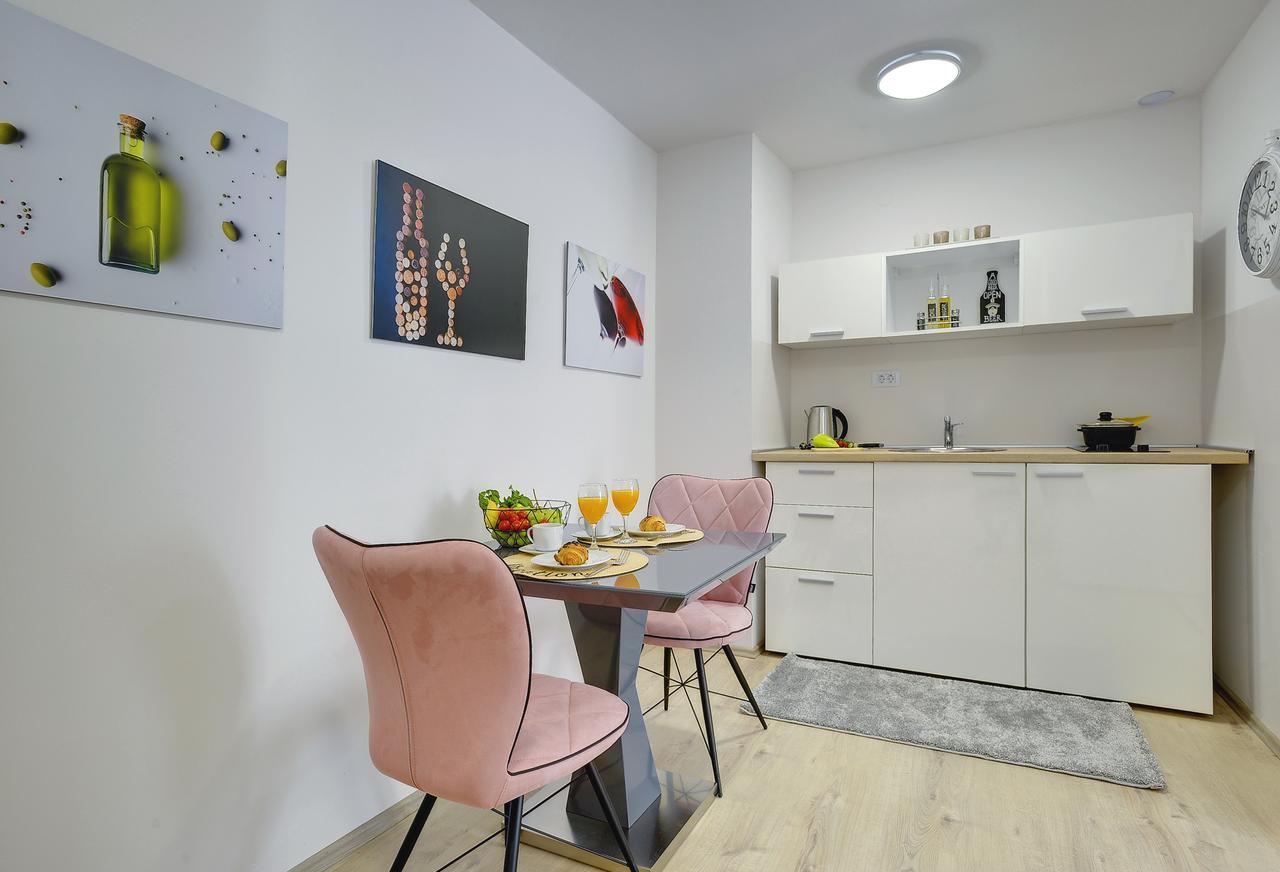 D&A City Center Apartments With Free Parking 풀라 외부 사진